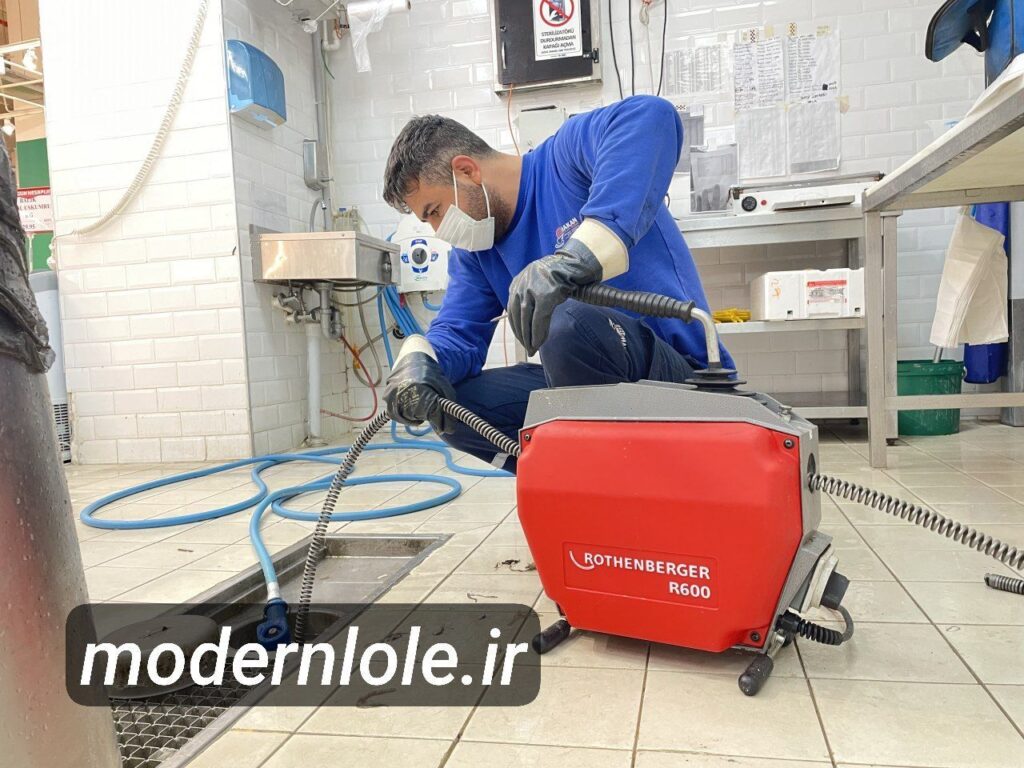 فنر زنی توسط سرویسکاران مدرن لوله